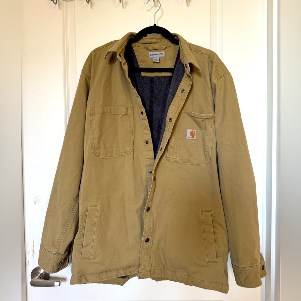 Men’s Carhartt Jacket. Size Large, great condition!